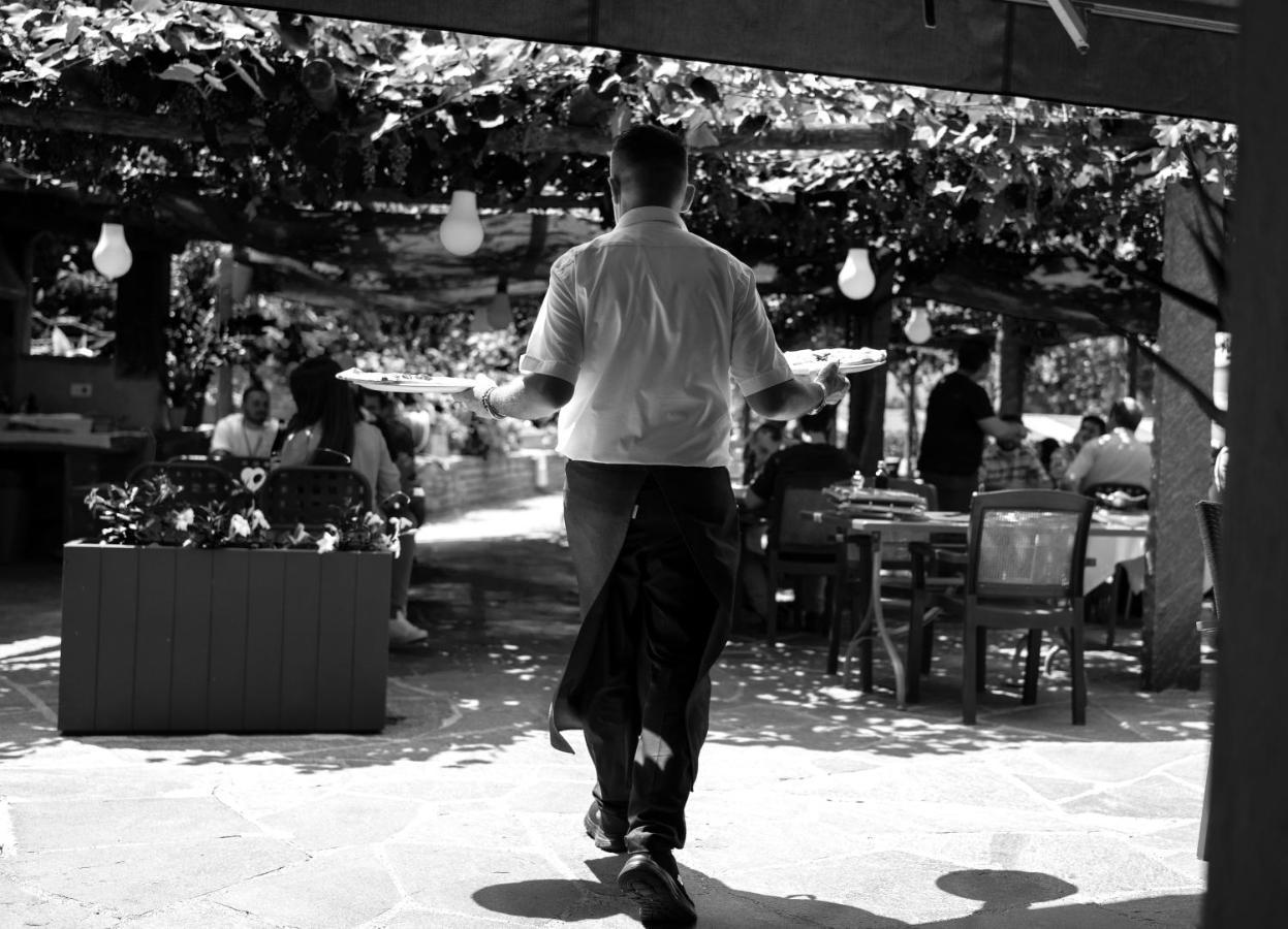Hotel Ristorante Grotto Serta Lamone Exterior foto